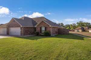 featured image of 4011 Stonebridge Dr
