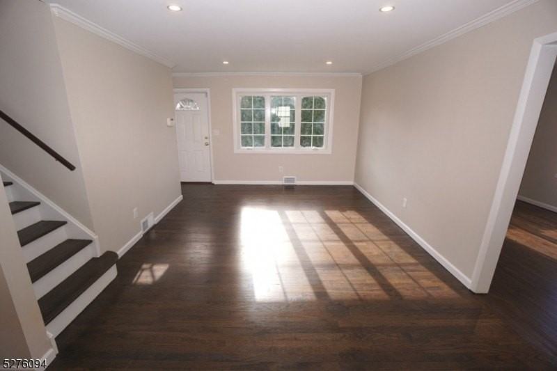 2431 Coles Ave - Photo 5 of 39