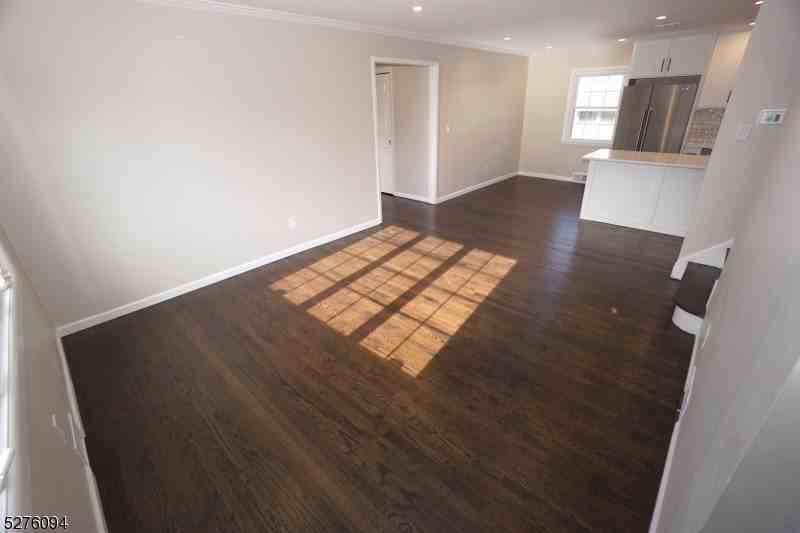 2431 Coles Ave - Photo 6 of 39