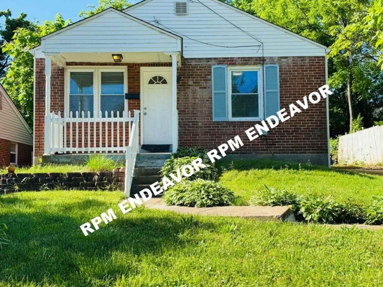 7430 Canton Ave - Photo 3 of 18