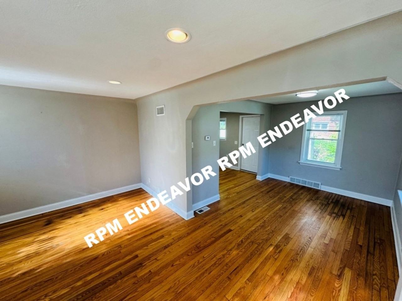 7430 Canton Ave - Photo 4 of 18