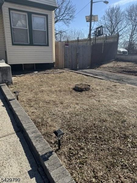 284 Seymour Ave - Photo 7 of 14
