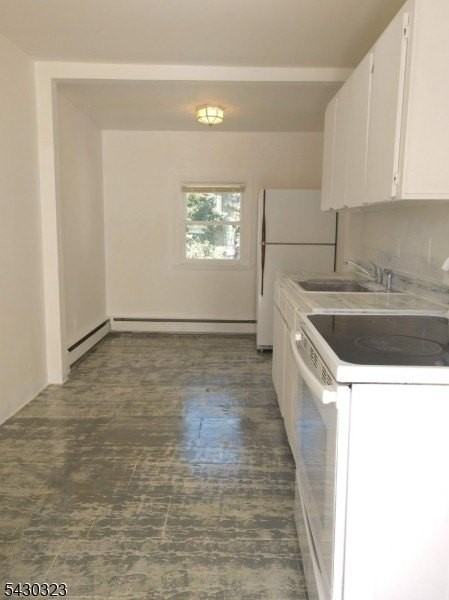 83 Allen St #1 - Photo 5 of 16