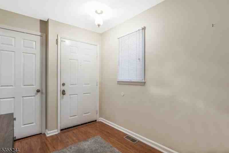 105 Alexandria Way - Photo 6 of 25