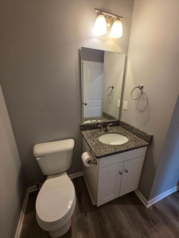 8050 Sw 4th St - Photo 4 of 12