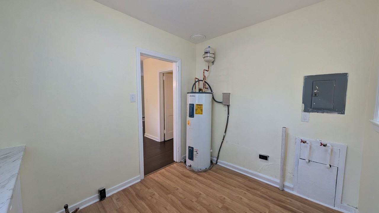 336 Mcpherson Ave - Photo 3 of 13