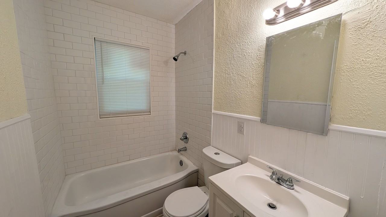 336 Mcpherson Ave - Photo 5 of 13