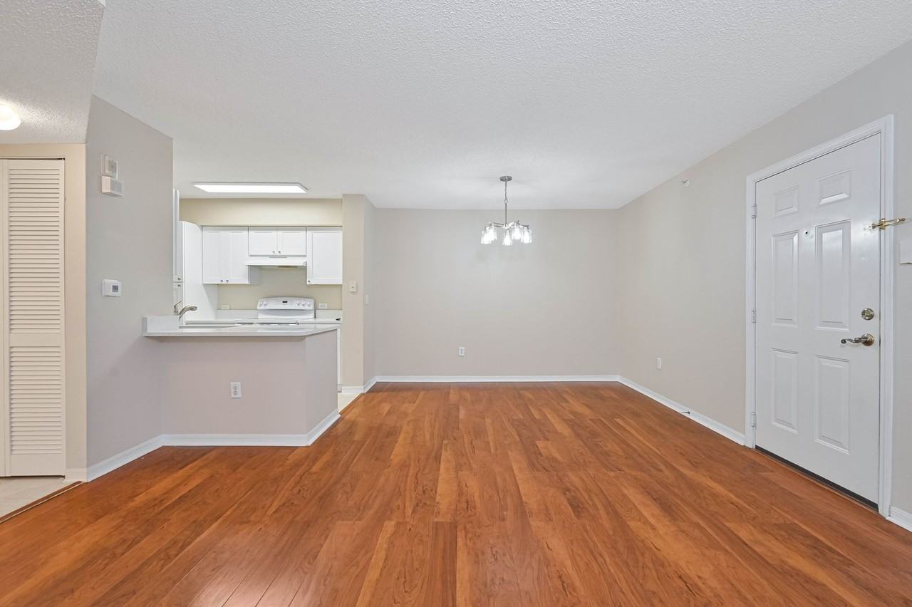 8920 Colonnades Ct E #514 - Photo 7 of 24
