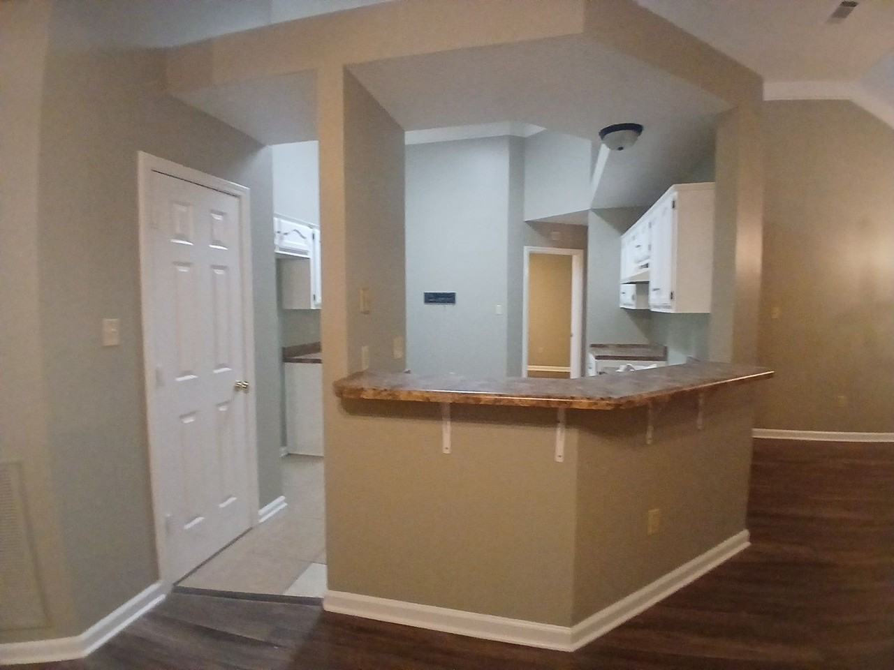 2689 Bay Pointe Cir N - Photo 3 of 12