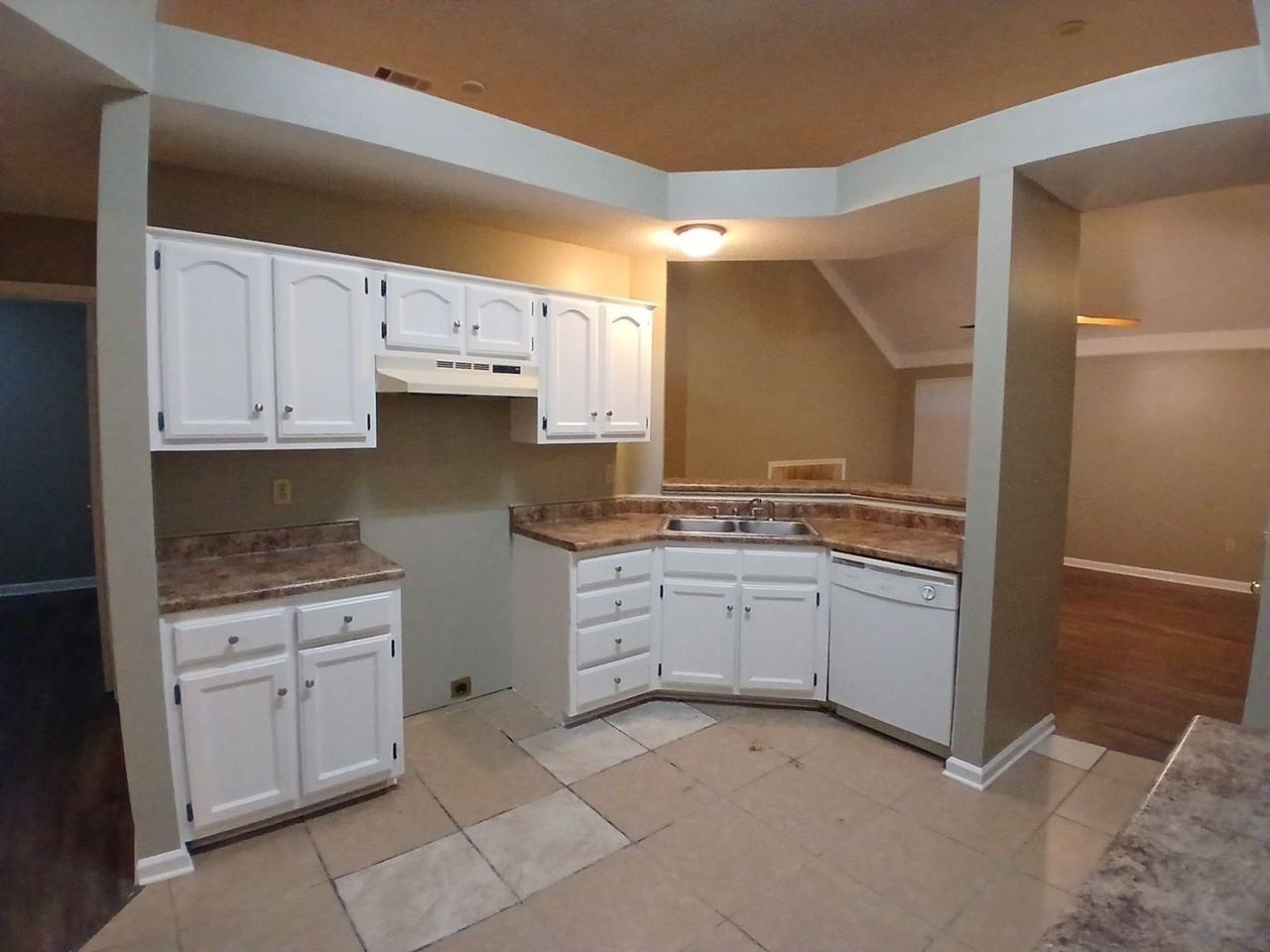 2689 Bay Pointe Cir N - Photo 7 of 12