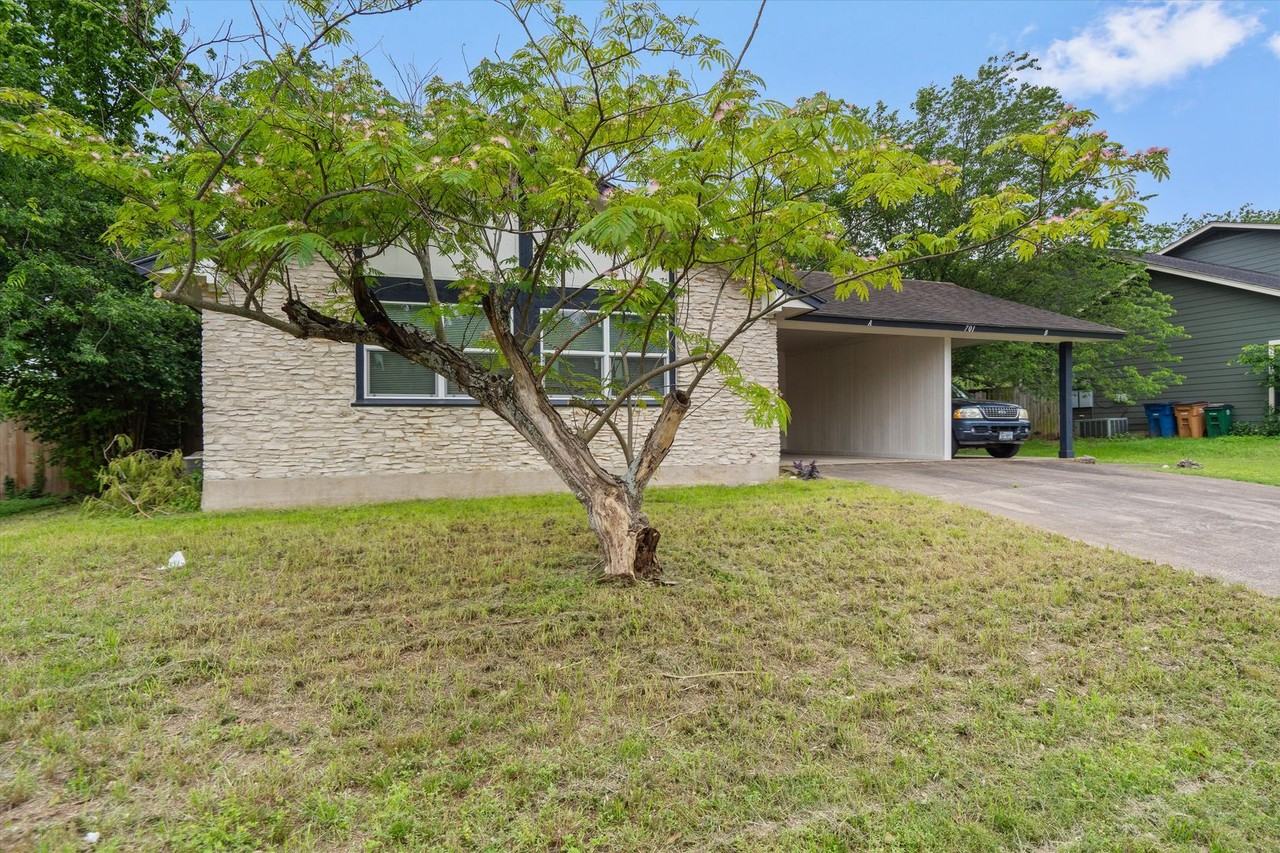 701 Ramble Ln #A - Photo 6 of 50