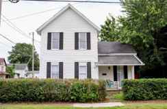 316 Young Ave Ne - Photo 1 of 1