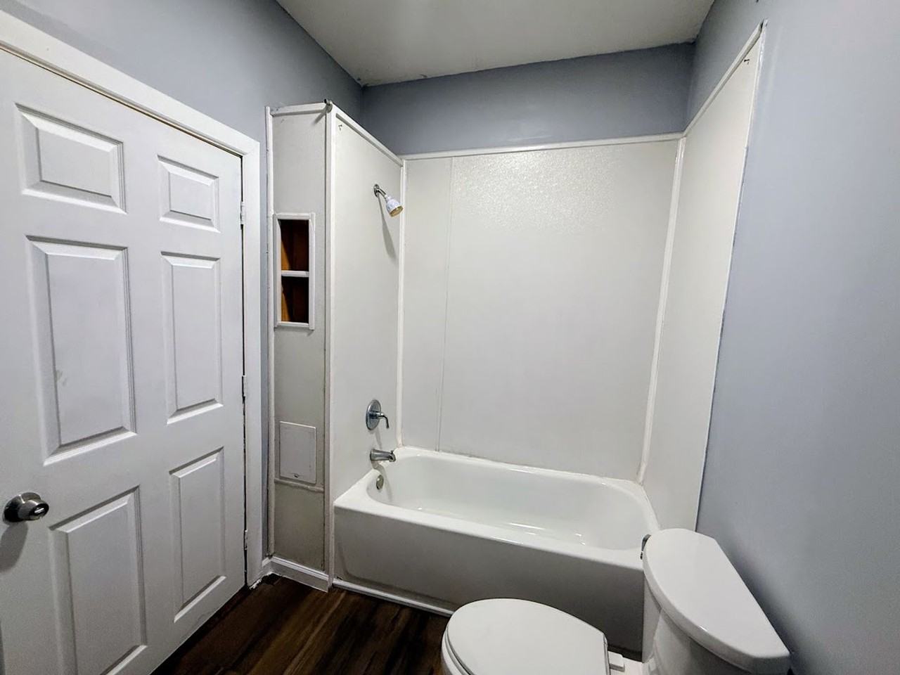 316 Young Ave Ne - Photo 6 of 11