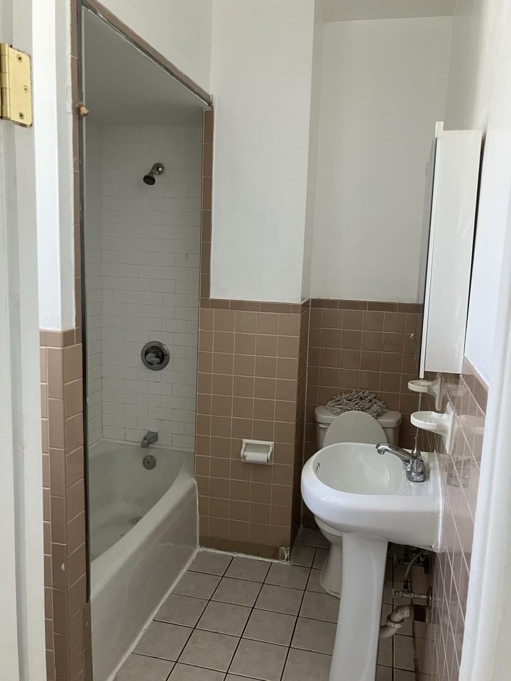 57 Silver St #2 - Photo 5 of 11