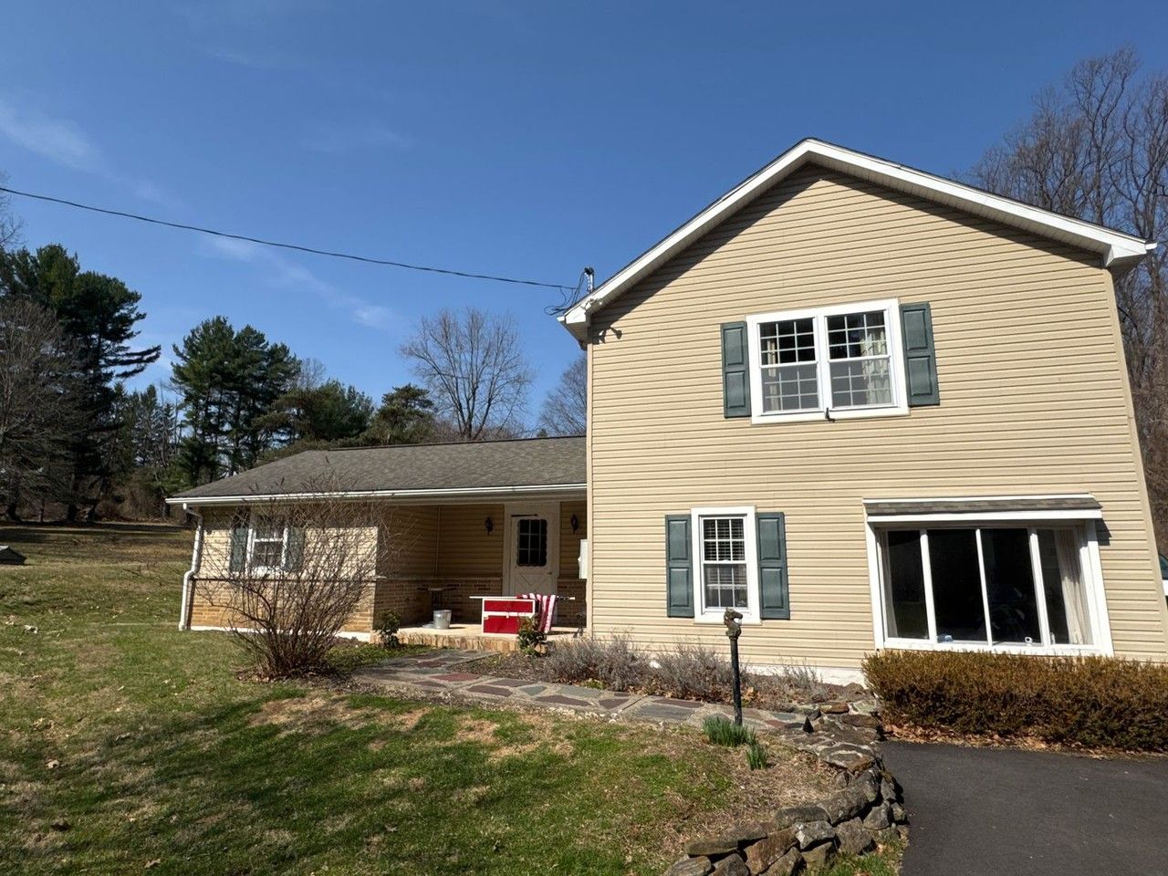 3676 Lower Saucon Rd - Photo 4 of 22