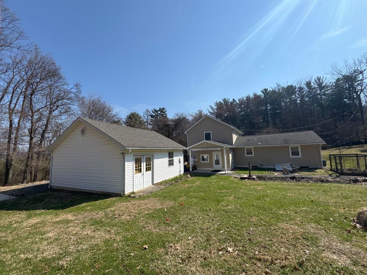 3676 Lower Saucon Rd - Photo 5 of 22