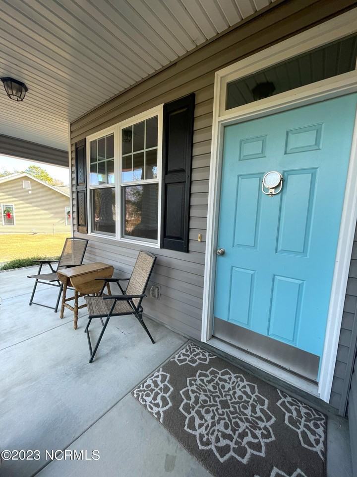 103 Holland Farm Rd - Photo 3 of 44