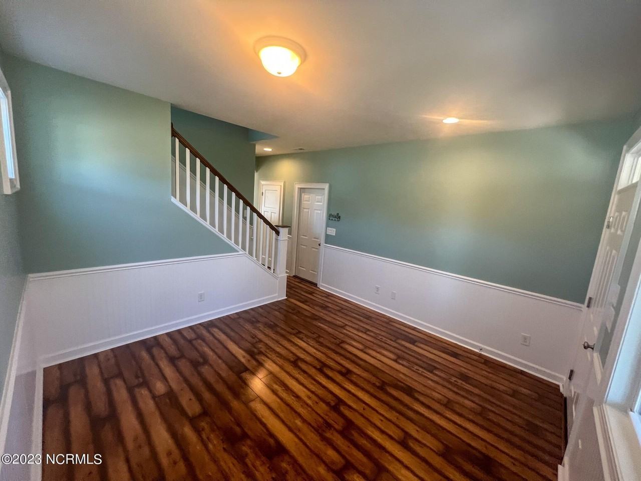 103 Holland Farm Rd - Photo 6 of 44