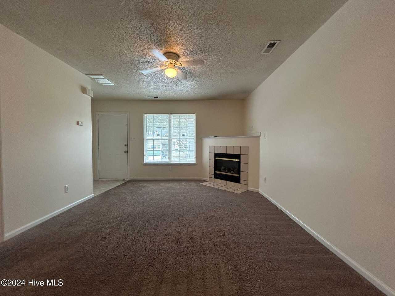 109 Spring Meadows Cir - Photo 3 of 27