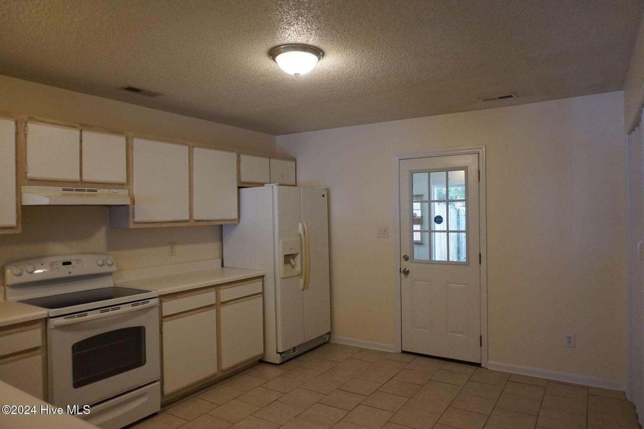 109 Spring Meadows Cir - Photo 5 of 27