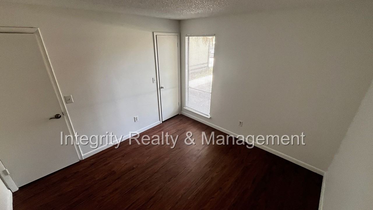 6668 Arrowroot Dr - Photo 3 of 11