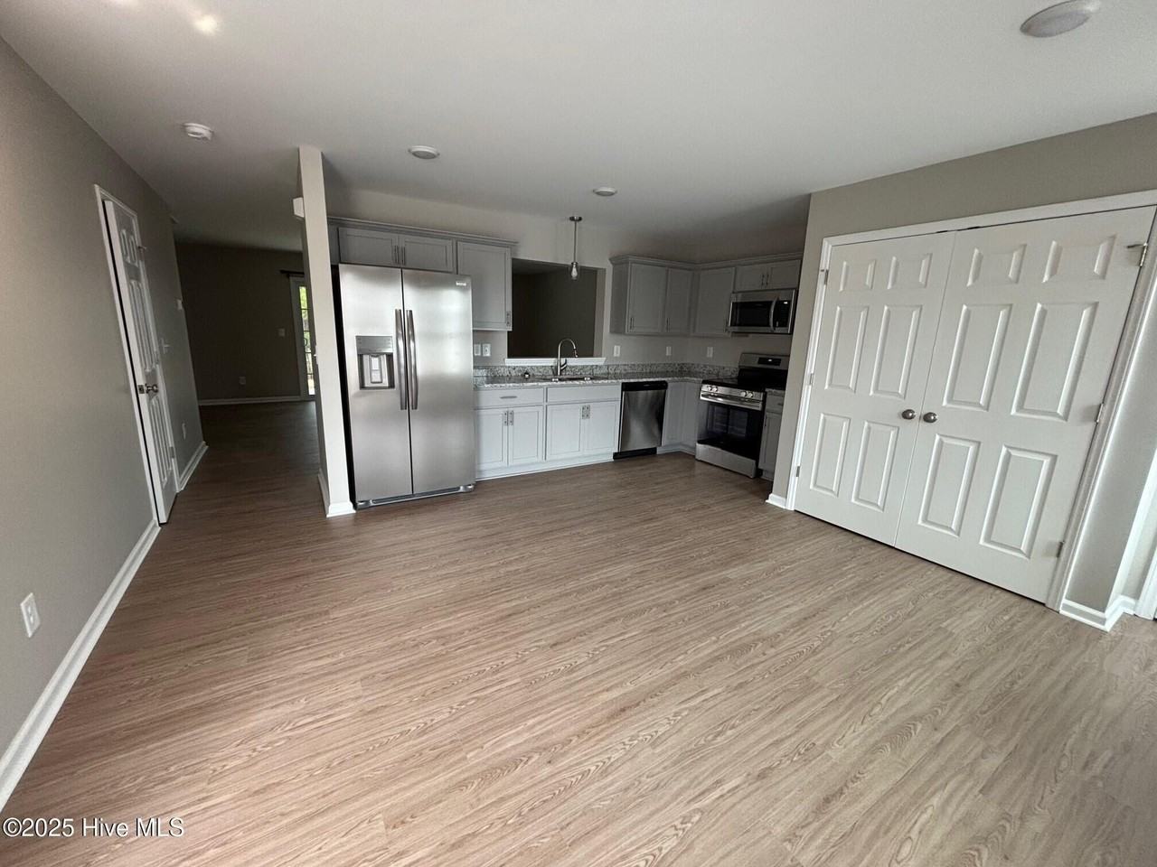 1252 Masters Ln #B - Photo 4 of 13