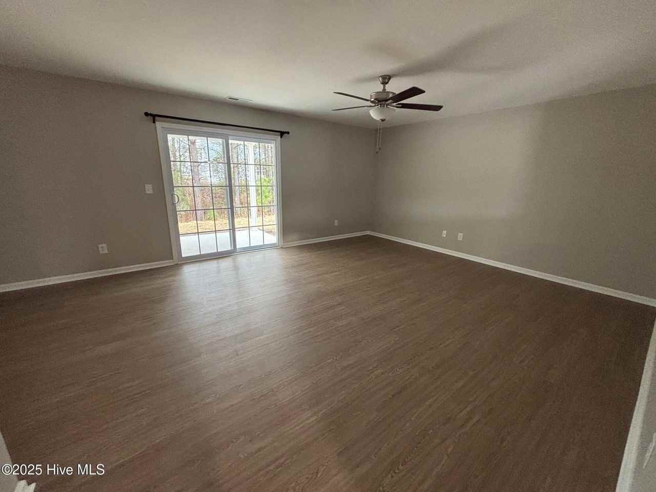 1252 Masters Ln #B - Photo 5 of 13