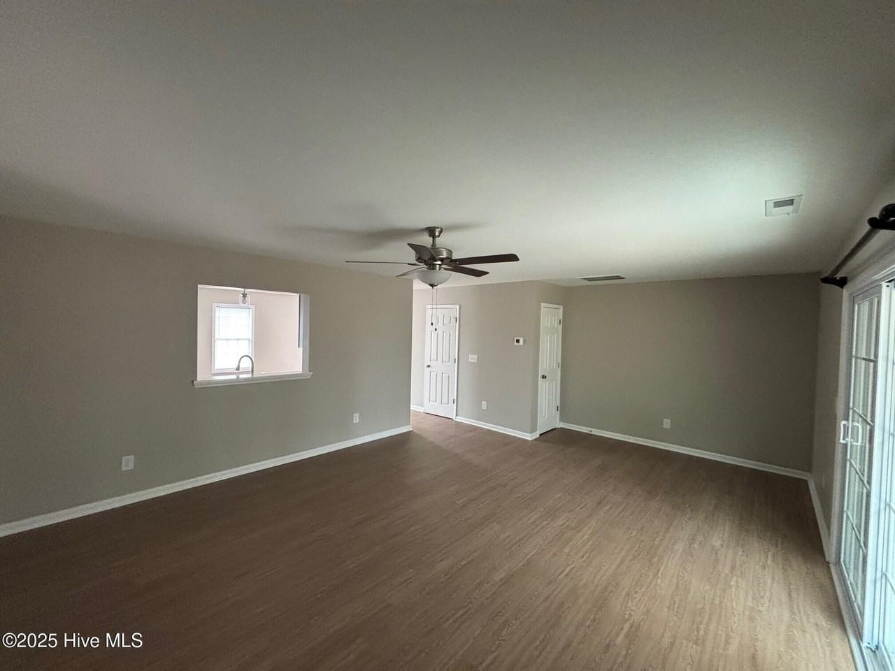 1252 Masters Ln #B - Photo 6 of 13