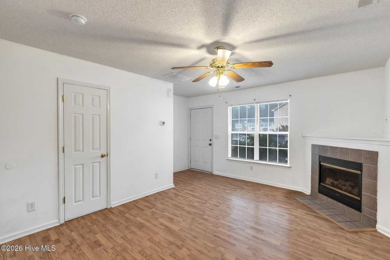 705 Timberlake Trl - Photo 4 of 21