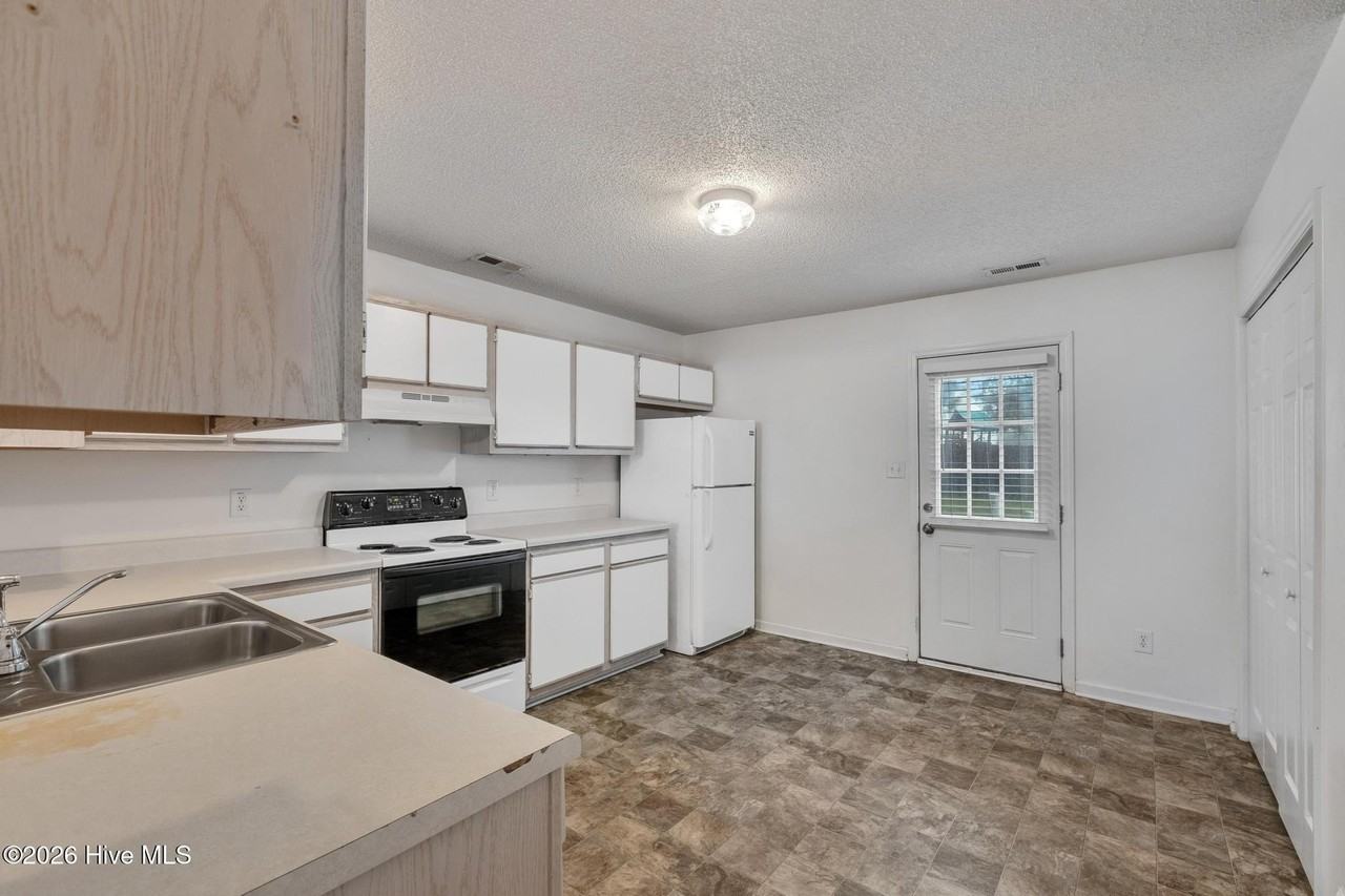 705 Timberlake Trl - Photo 7 of 21