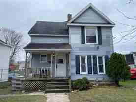 Newly Renovated 2 Bedroom Duplex - Photo 1 of 1