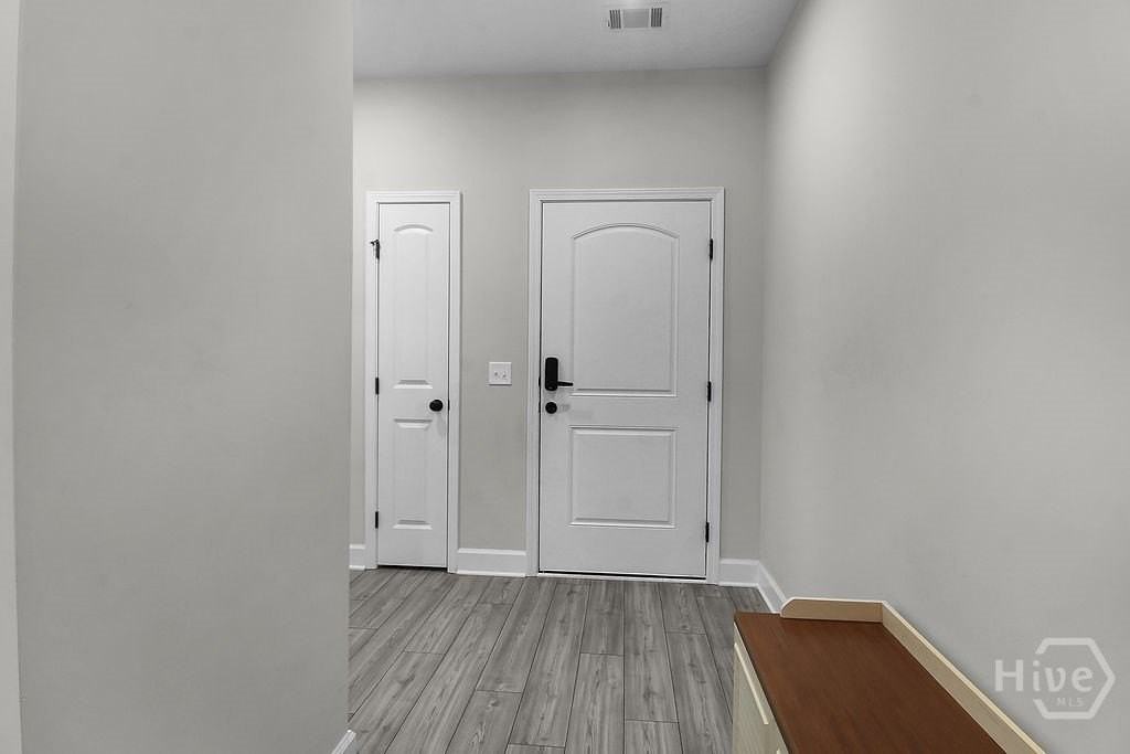 208 Alyssa Ave - Photo 4 of 39