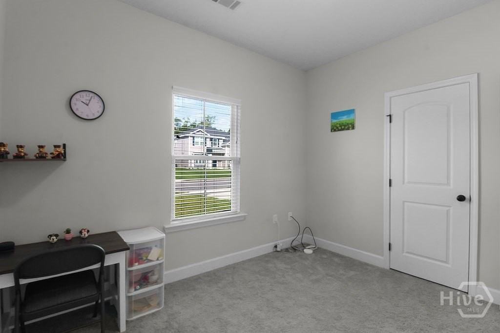 208 Alyssa Ave - Photo 6 of 39