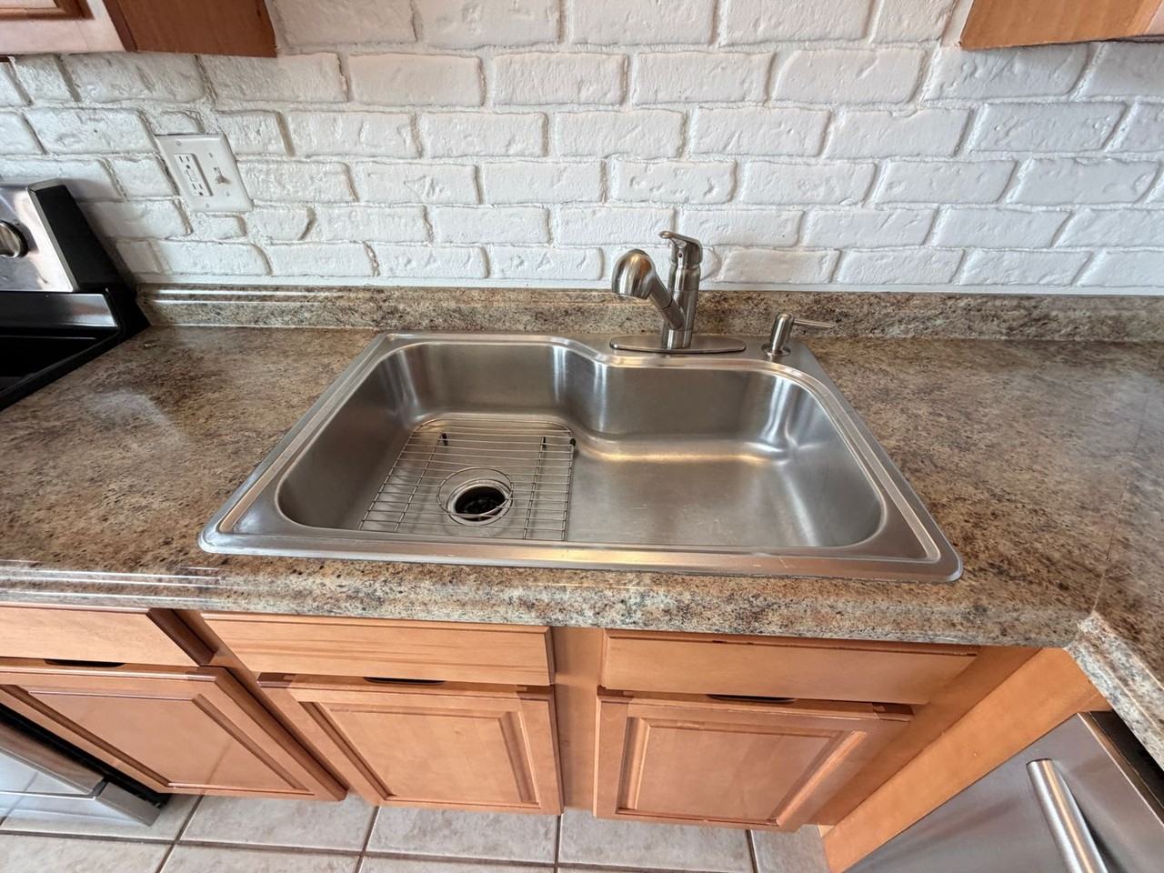 8620 W Euclid Pl - Photo 4 of 34