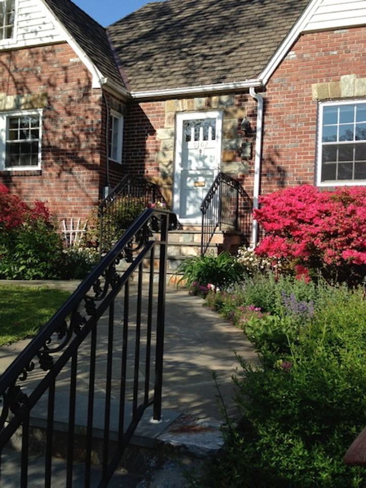 9201 Flower Ave - Photo 2 of 32