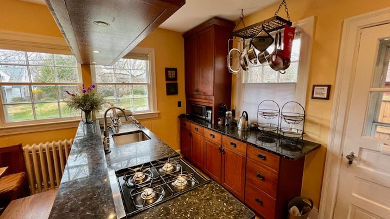 9201 Flower Ave - Photo 7 of 32