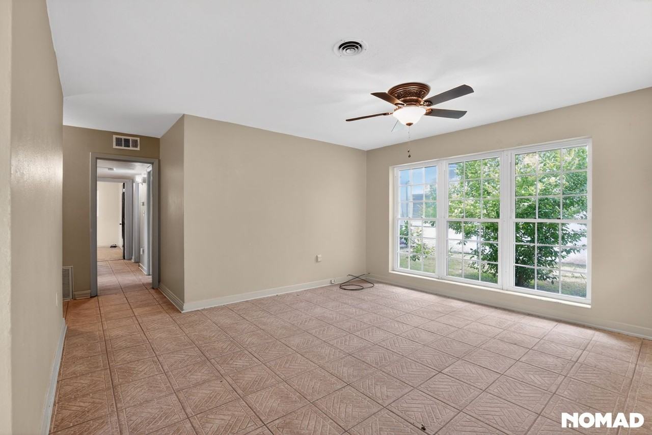 203 Saint Regis Dr - Photo 4 of 12
