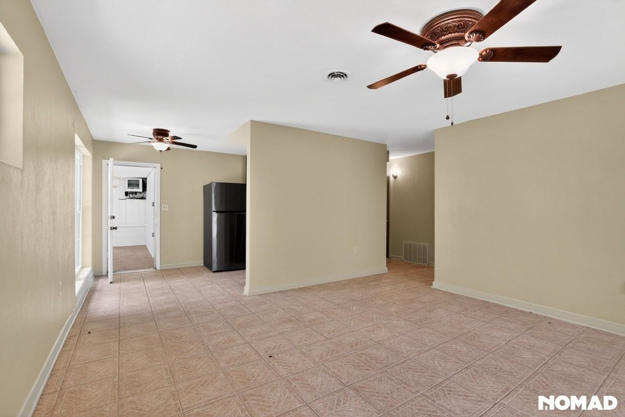 203 Saint Regis Dr - Photo 3 of 12