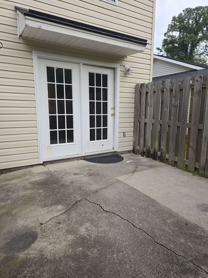 9804A Whitefield Ave - Photo 3 of 19