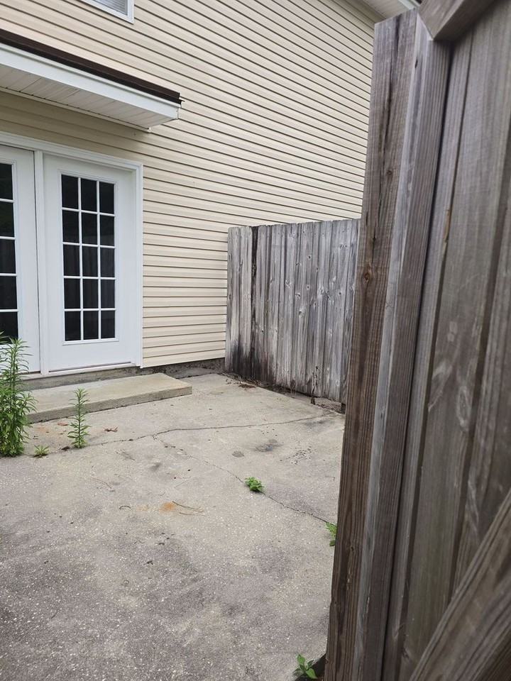 9826B Whitefield Ave - Photo 3 of 15