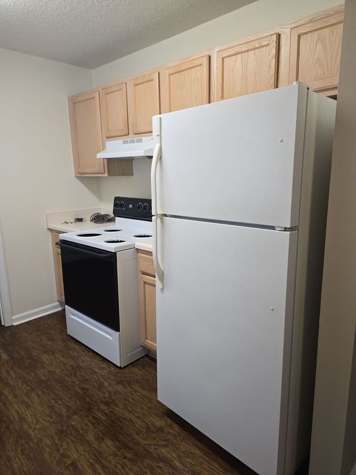9826B Whitefield Ave - Photo 7 of 15