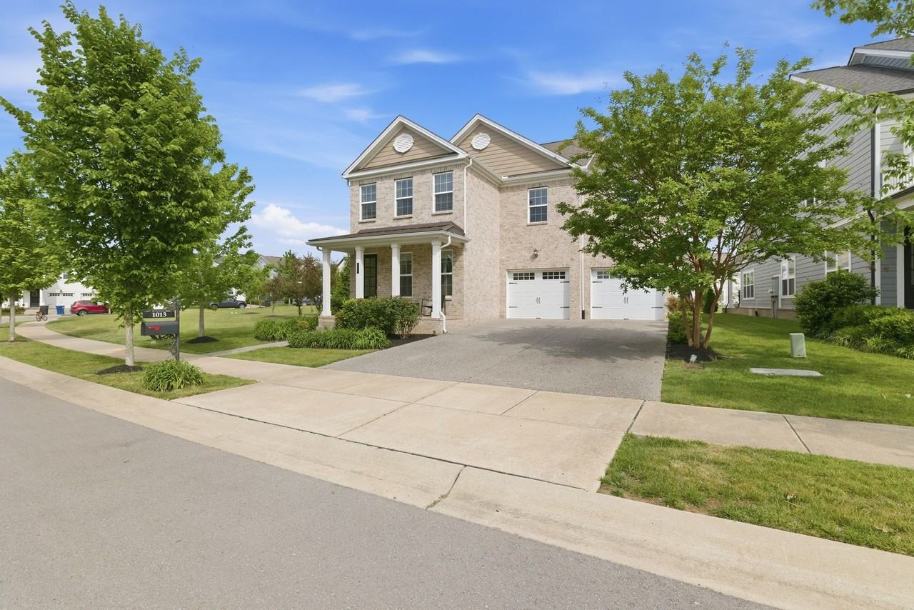 1013 Crisp Springs Dr - Photo 4 of 45