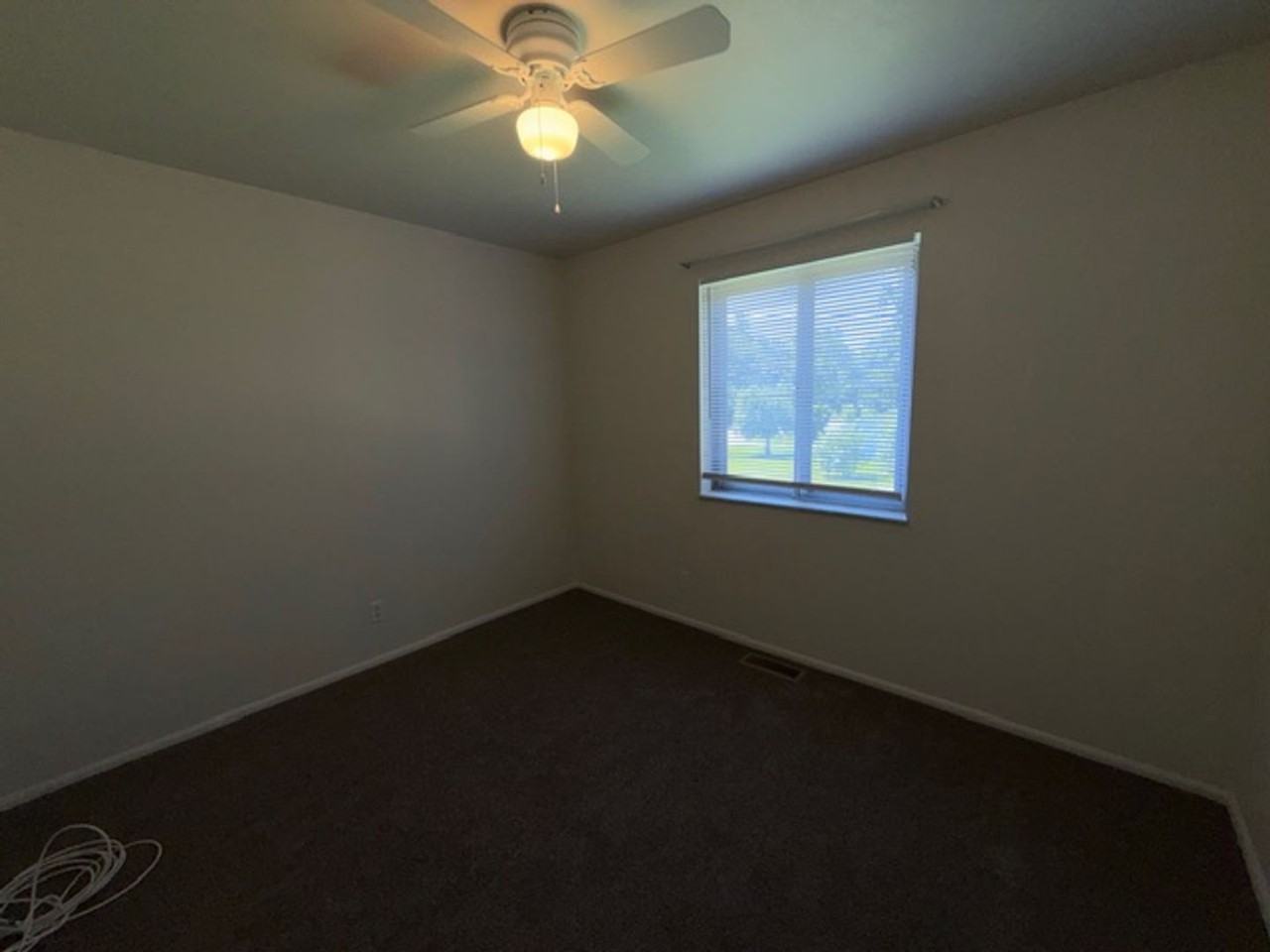 153 Willis Ave - Photo 7 of 21