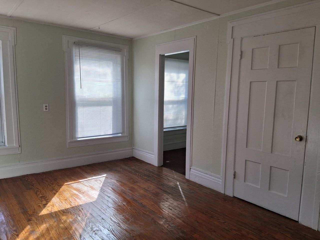 25 Franklin St - Photo 3 of 4