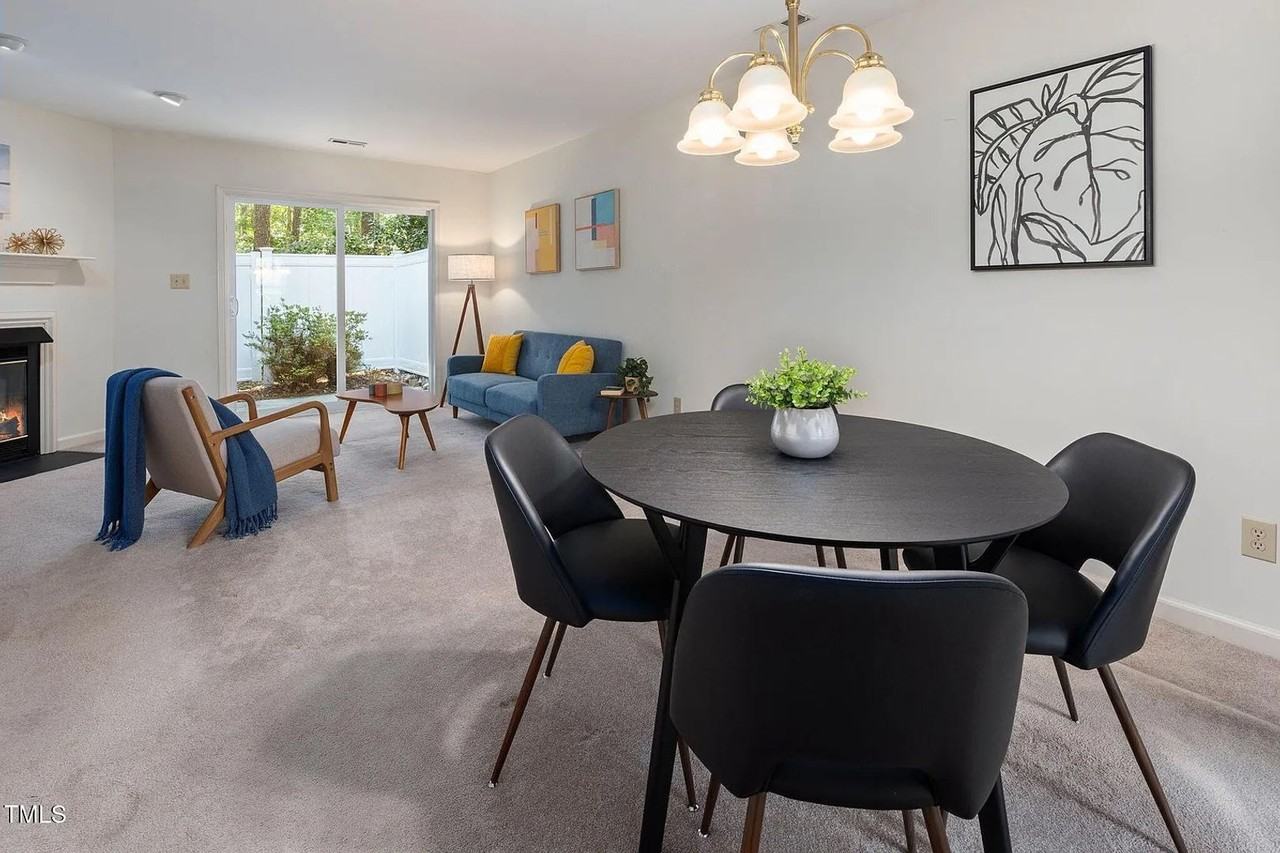 6 Parson Chase - Photo 3 of 14
