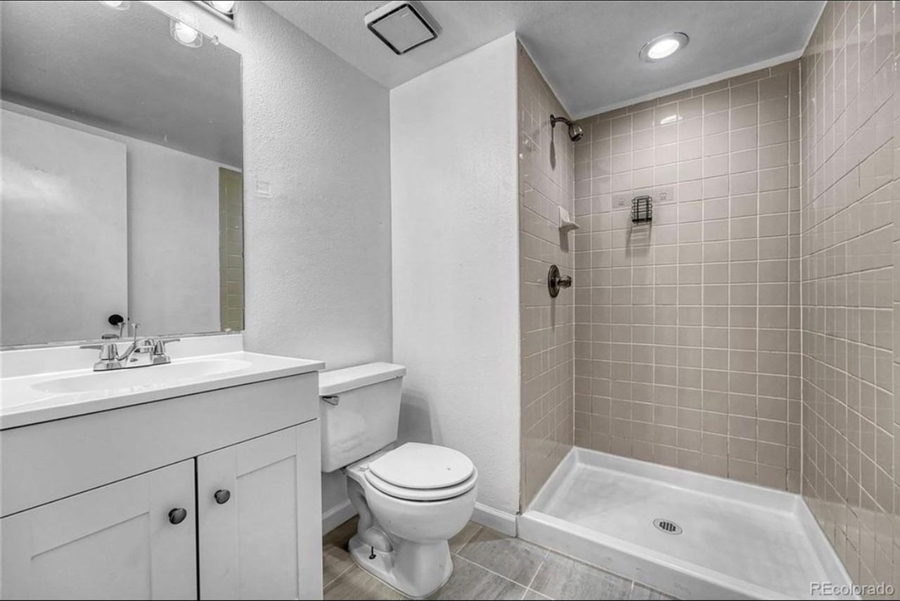 4240 S Ireland St - Photo 6 of 26