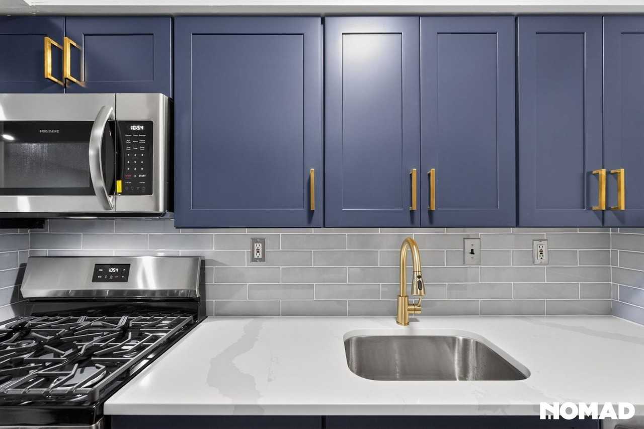 516 Corinthian Ave - Photo 5 of 19