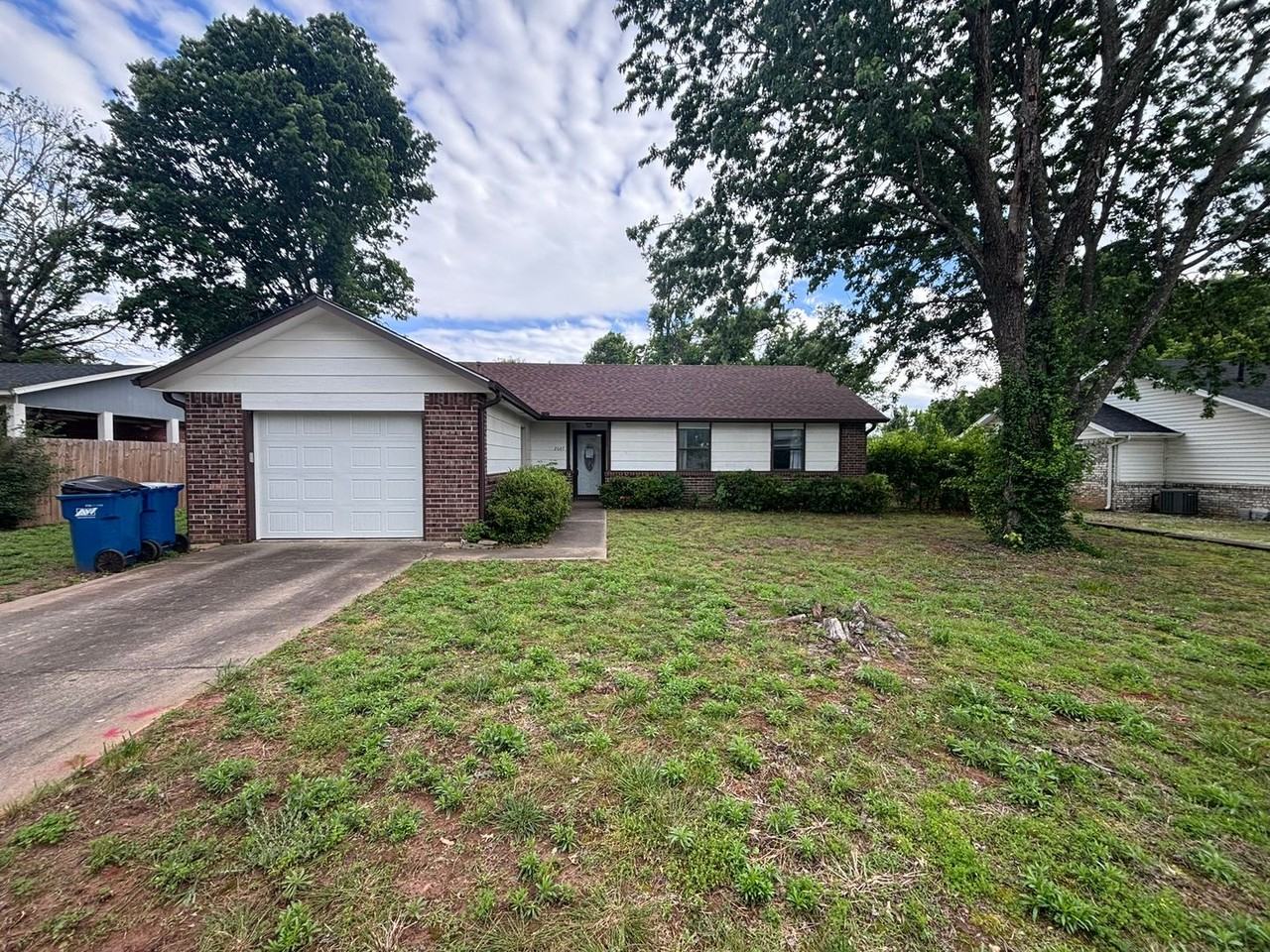 2607 Purdue Cir - Photo 2 of 20