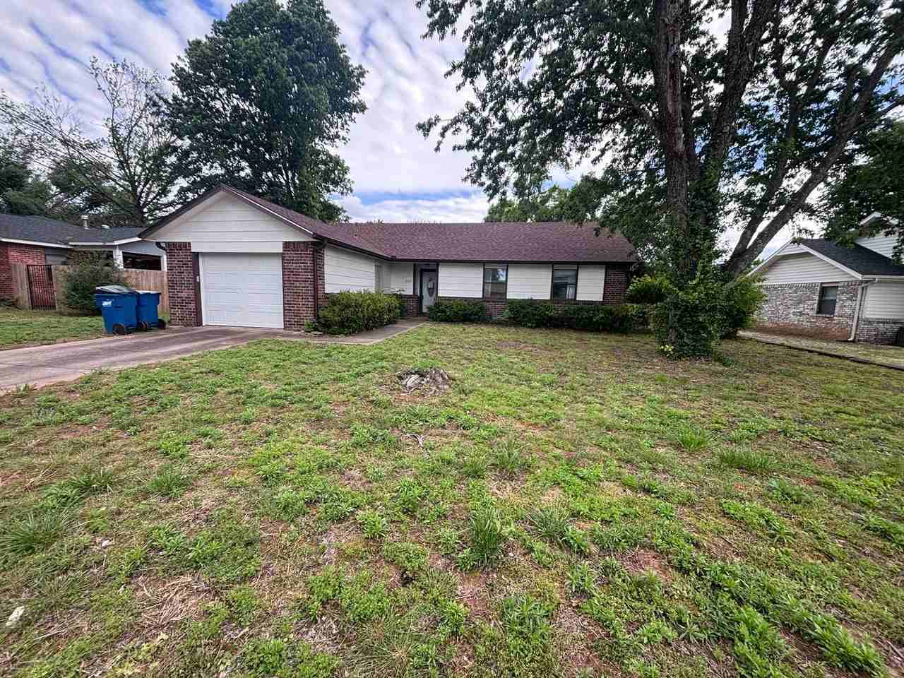 2607 Purdue Cir - Photo 3 of 20