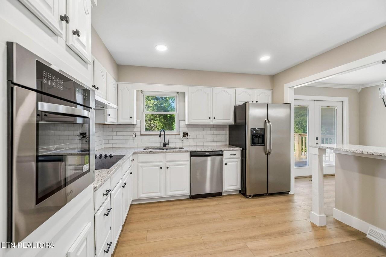 12201 W Kings Gate Rd - Photo 4 of 50